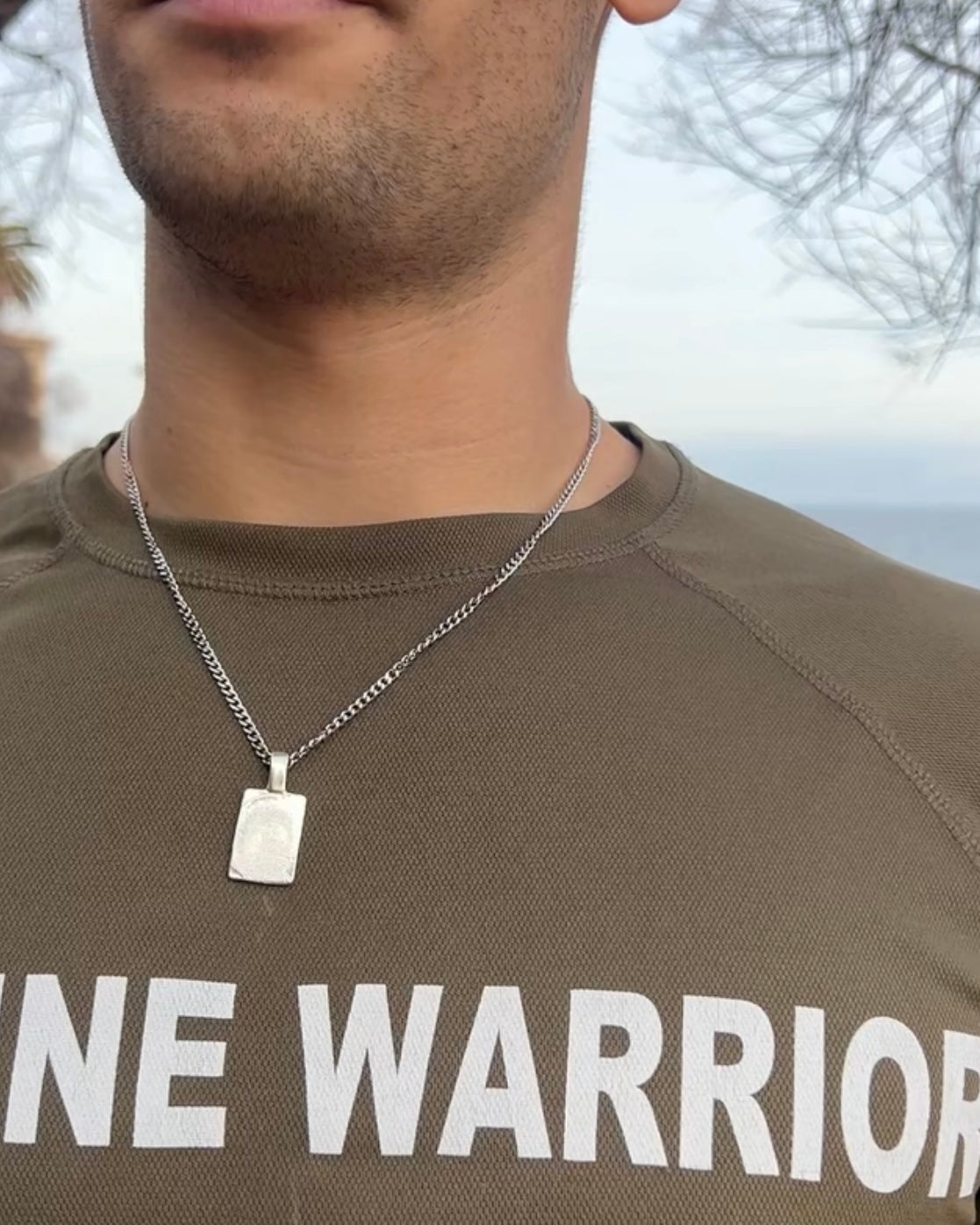 COLLAR TOUCH BOLD